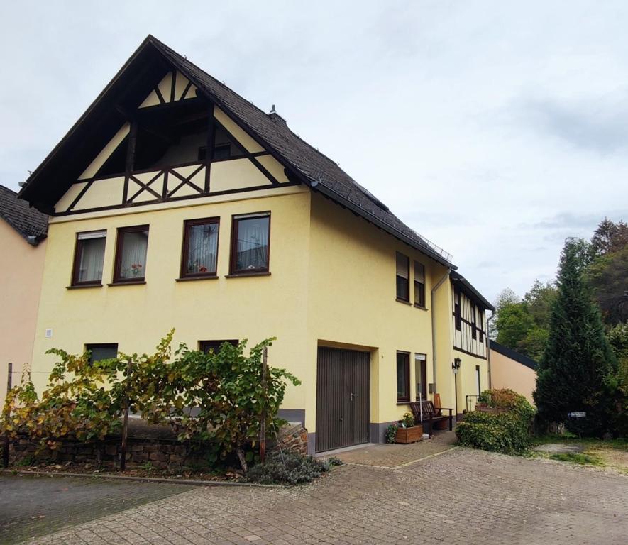 Am Marktplatz * Oberheimbach